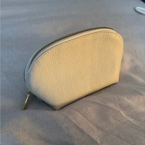 Elegant Cuyana Cream Leather Women's Bag